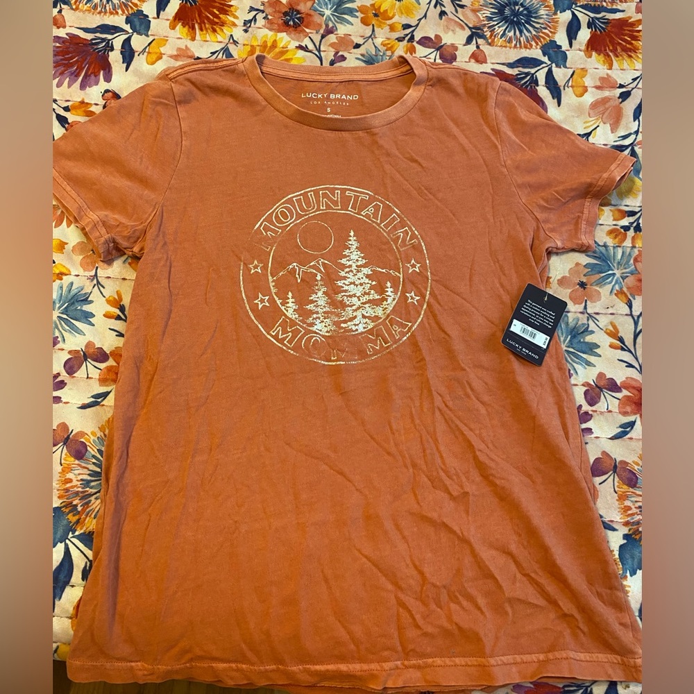 Mountain momma tee